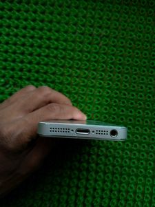 Iphone 5s like new condition last offer today 1.5k
