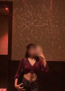 Chic Maroon Ruched Crop Top