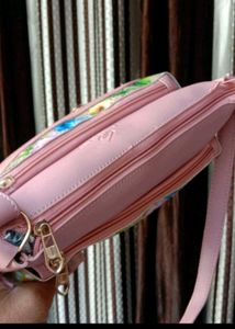 Sling Bag 🛍️