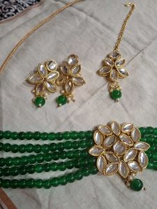 Elegant Kundan &amp; Pearl Necklace Set