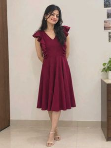 Elegant Maroon V-Neck Dress