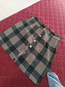 Wom Short Skirt