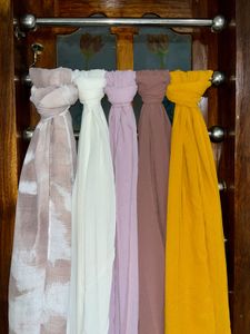 Set of 14 scarfs @99😍