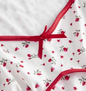 Floral Print Sweetheart Neckline Top