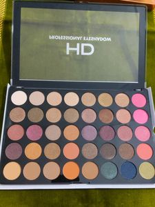 40 Colour Professional Eyeshadow Palette