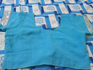 Ethnic blue saree💙with stiched blouse