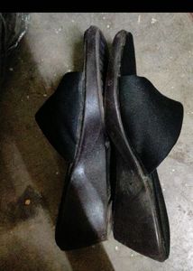Black Flip-Flops Sandals