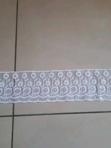 white Border lace