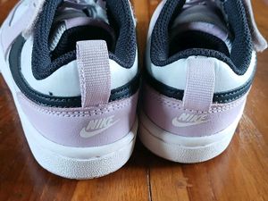Authentic Nike Toddler Unisex Sneakers.