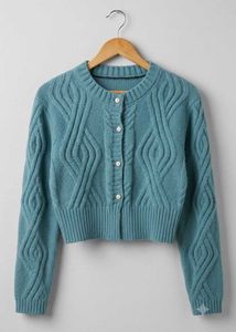 ❄️💙Cropped Cozy Cable Knit Cardigan