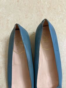 OG Roger Vivier pumps