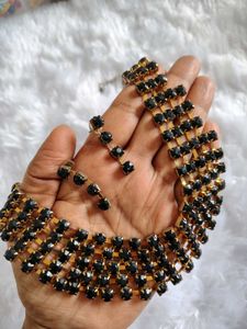 Sparkling Black Stone Necklace &amp; Earring Set