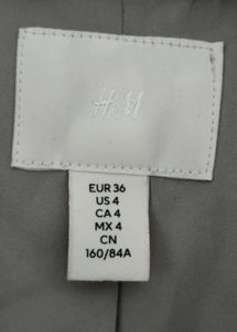 H&amp;M Women’s Light Grey Blazer | Size