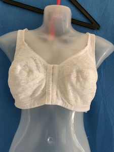 White Lace Front-Closure Bra
