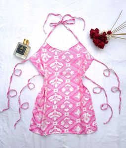 Cutesy summer halter backless top 🌷🤍