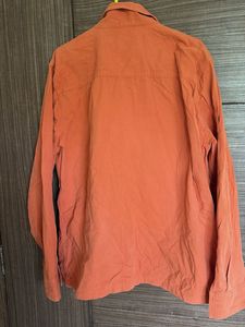 ORANGE BUTTON UP