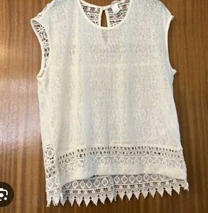 Very Beautiful H&amp;M U,K Off White Top