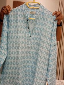 Stylish Blue & White Patterned Kur hvta