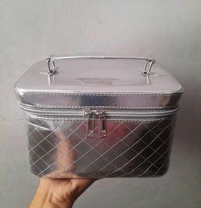 Silver Quilted Makeup Bag😽