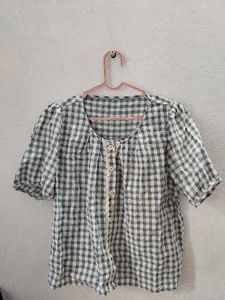 Cute Gingham Puff Sleeve Top