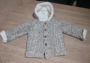 Very warm Hooded Sweater