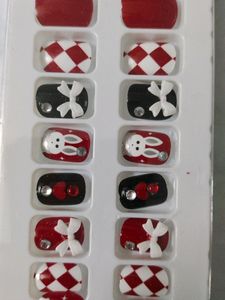 Korean Poligel Nails (Set Of 24 Pieces)