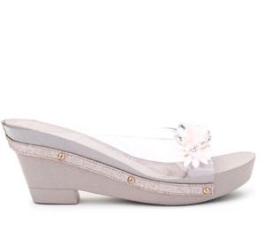 unused heels(SIZE-6 IND)