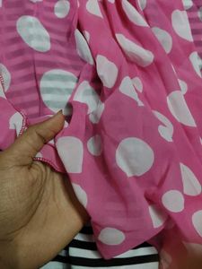 Pink girls dress🌷