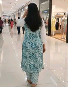 Elegant Floral Print Kurta with Pants
