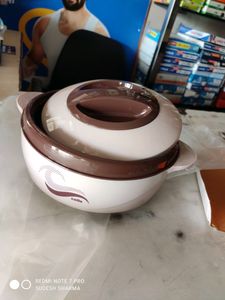 Cello Insulated Hotpot 1500ml Twist Lock And Easy