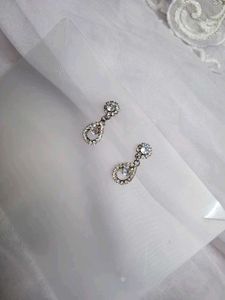 Elegant Crystal Necklace &amp; Earring Set