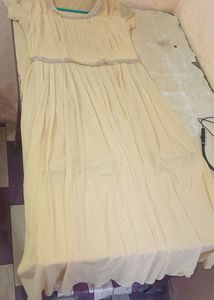 Elegant Gold Midi Dress