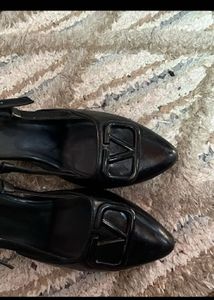 JM Looks Black Slingback Heels