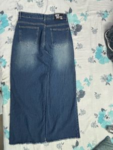 Distressed Hem Wide Leg Jeans