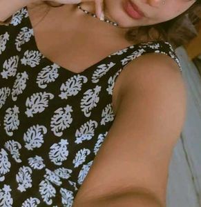 Stylish Black &amp; White Printed Kurta