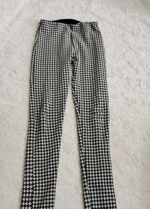 Houndstooth Pattern Leggings
