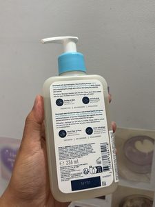 CeraVe SA Smoothing Cleanser
