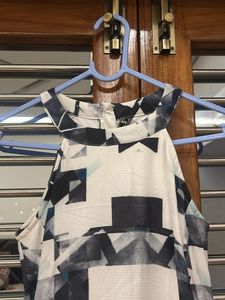 Elegant Geometric Print Maxi Dress