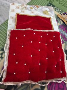 Red Velvet kreshna rajai gadda colour re