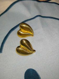 Statement Heart Earrings 💛