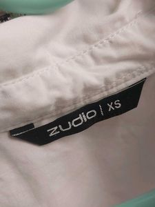 white casual coat/jacket