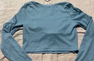 Chic Blue Ribbed Long Sleeve Crop Top