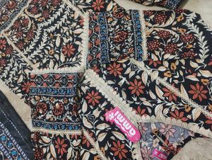 Pakistani Elegant Floral Print Kurta Set with Dupa