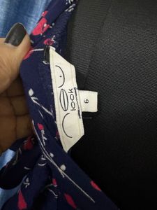 Chic Navy Floral Print Dress