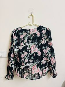 Chic Floral Print Blouse