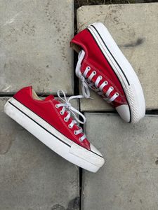 Rare red converse low