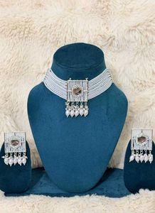 🦪Elegant White Beaded Choker Set🦪