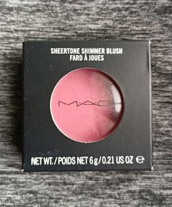 M.A.C Sheertone Shimmer Blush