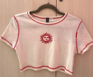 H&amp;M White Cropped Top with Sun Design