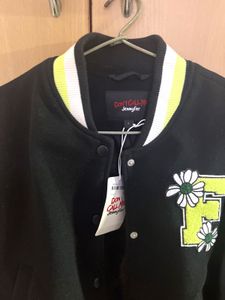 New With Tag Varsity Bonnet Wit Neon Stripe